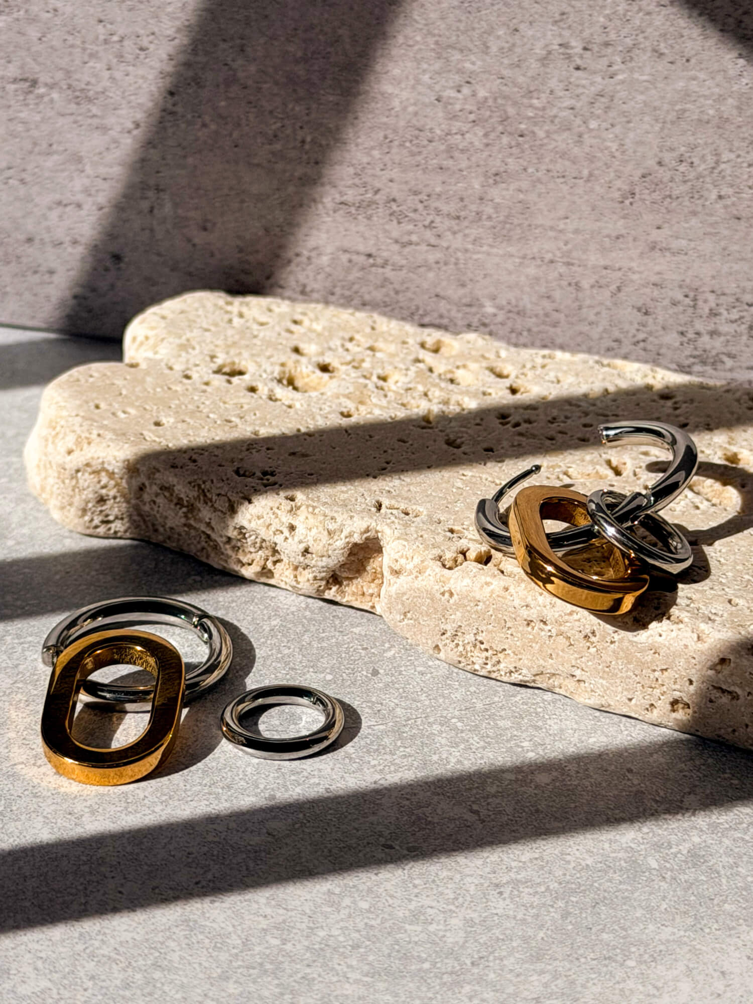 Dual link two-tone earrings, pair 