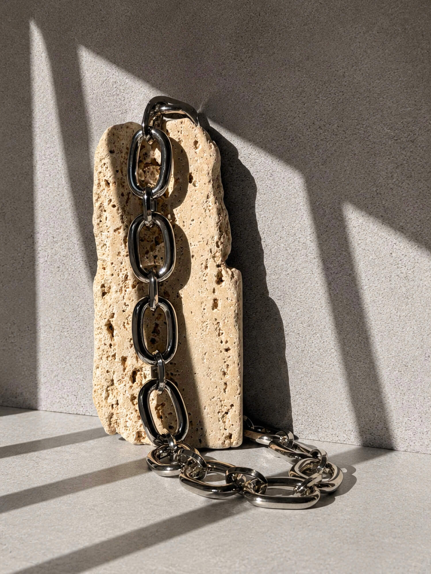Chunky silver oval link necklace, clasp detail